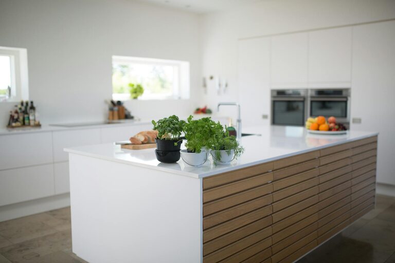 How to Make Your Kitchen Counters Clutter-Free: Simple Tips for a Tidy Space